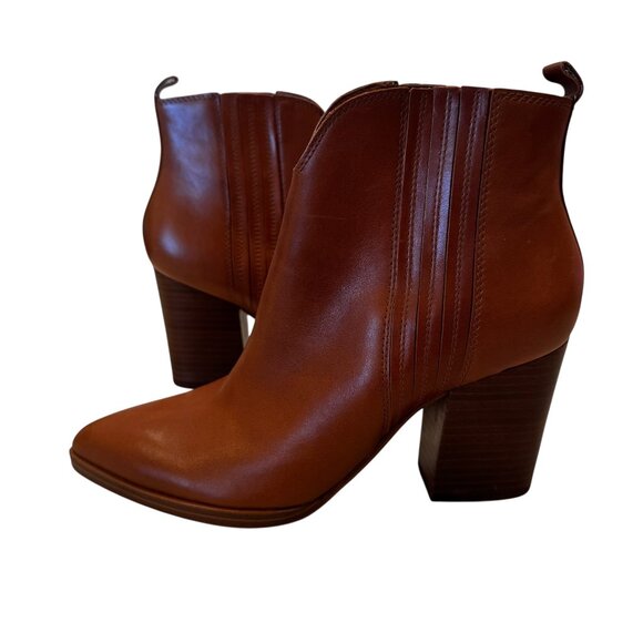 Worn Once! Marc Fisher LTD Pull On Pointed Toe Bootie in Camel Brown Size 7,5 - Picture 1 of 11